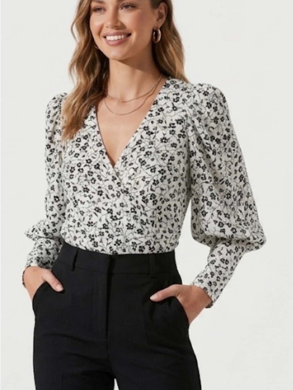 ASTR the Label Ivory Black Ditsy Floral Wrap Blouse Puff Bishop Sleeve Small